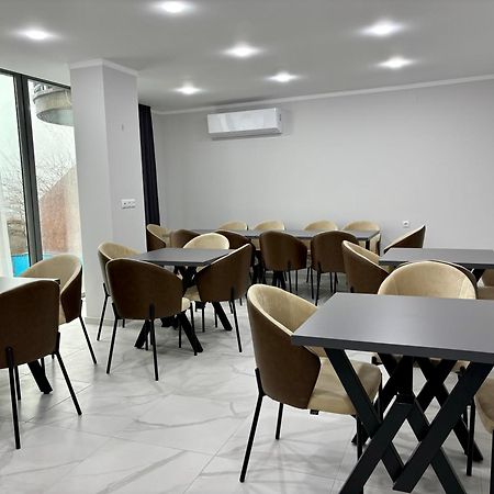 Hillside Inn Batumi Exterior photo