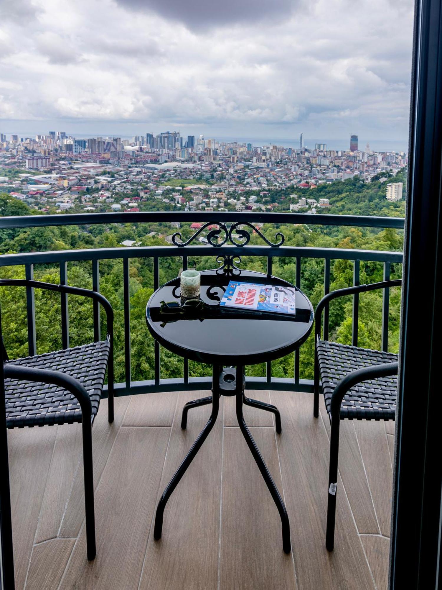 Hillside Inn Batumi Exterior photo